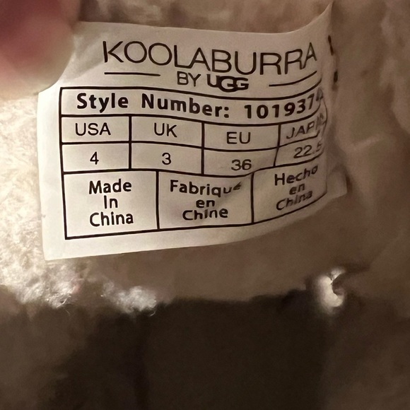 WOMEN'S KOOLABURRA BY UGG CLASSIC SHORT WINTER BOOTS size 4 - Picture 7 of 7